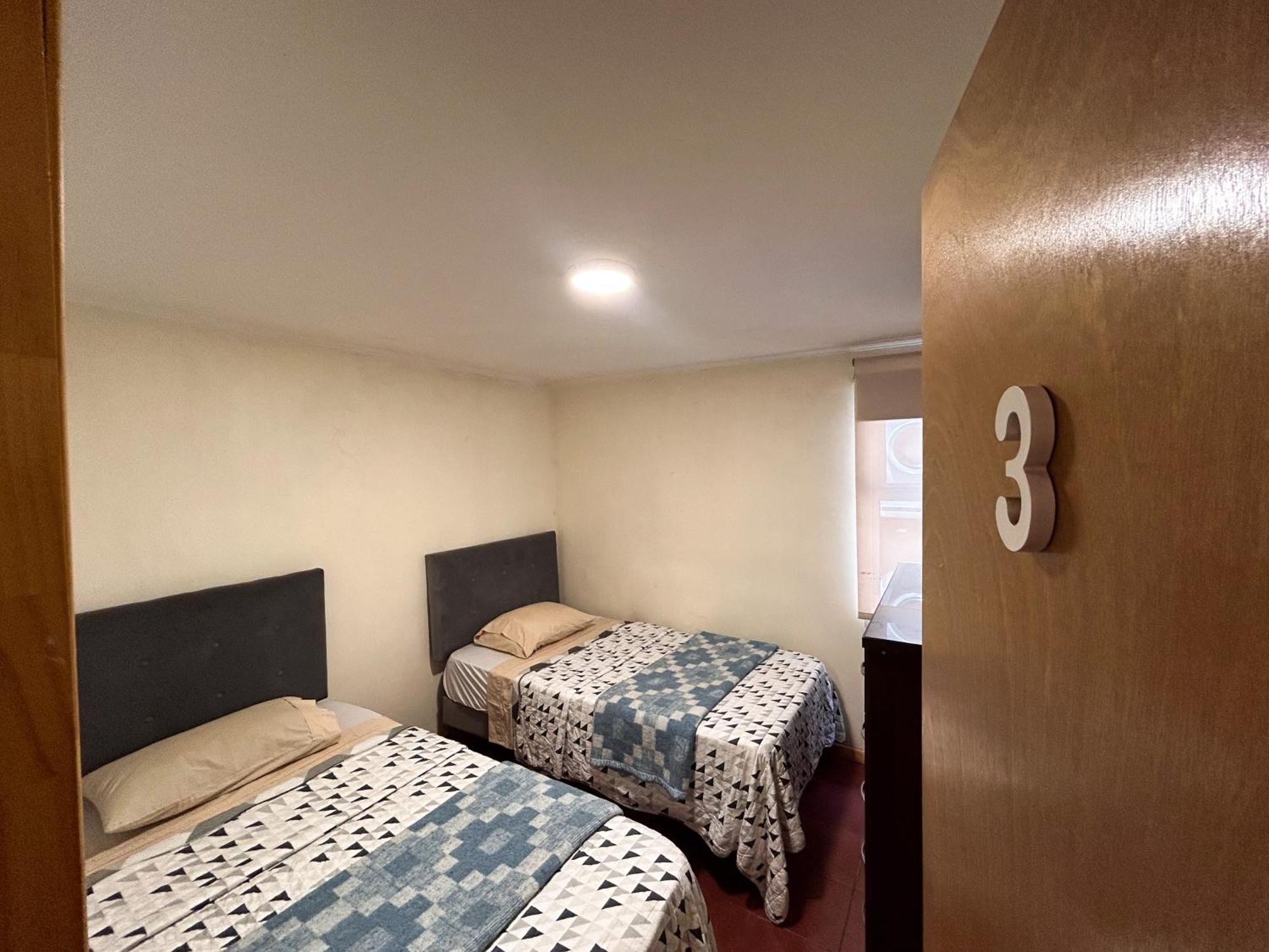 Chez Humbert Hostel ซานติอาโก ภายนอก รูปภาพ