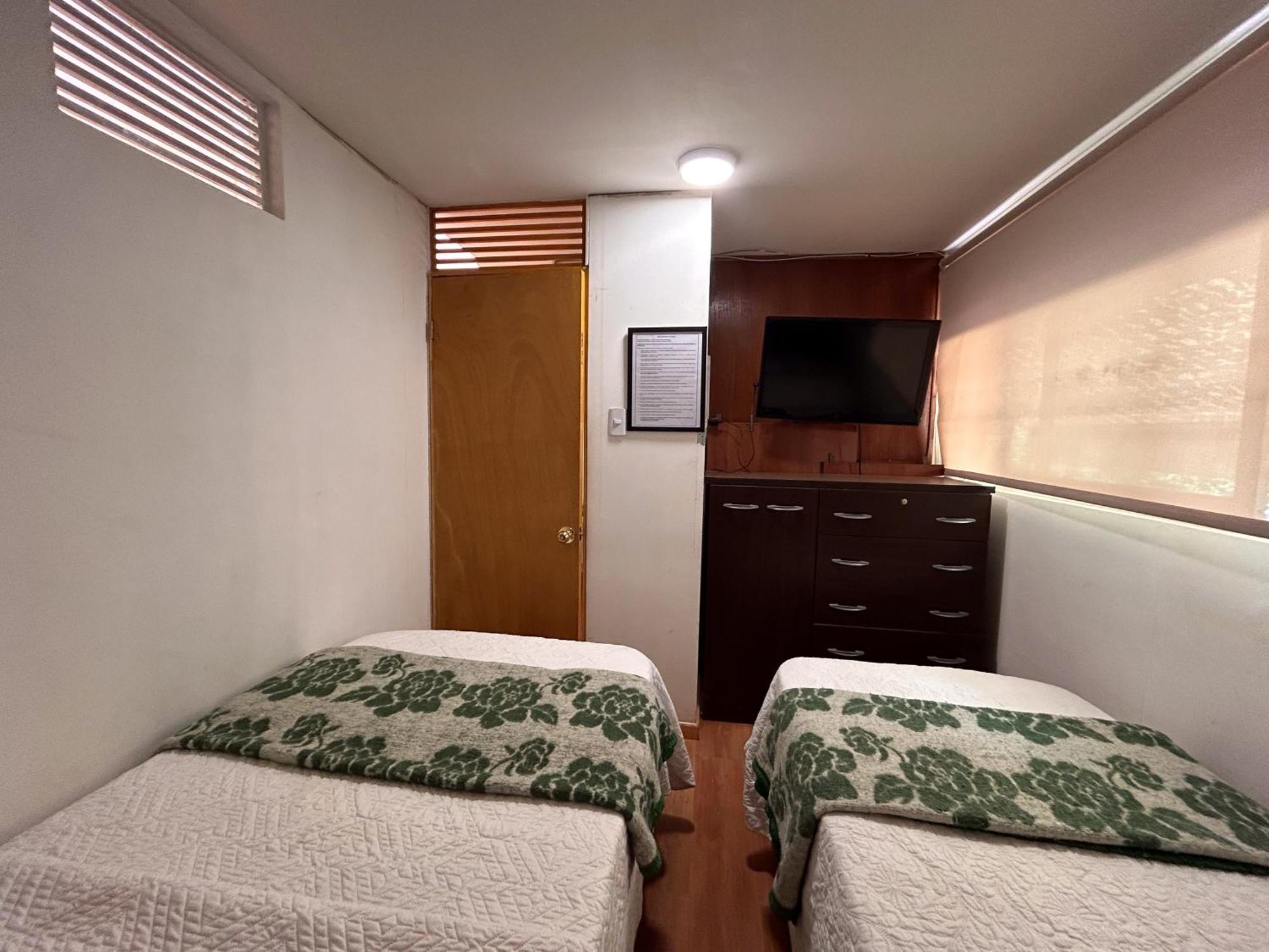 Chez Humbert Hostel ซานติอาโก ภายนอก รูปภาพ